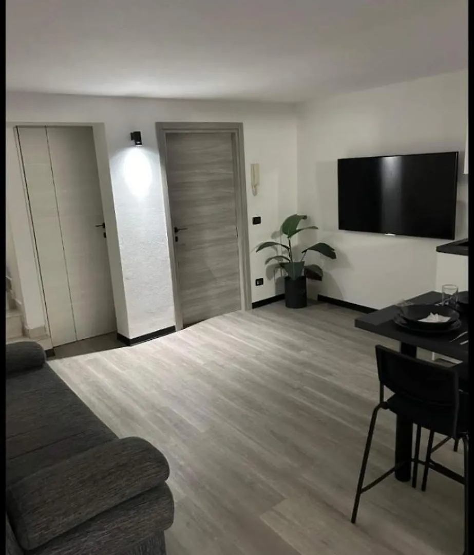 Apartment Royal B&B Lonate Pozzolo Italy